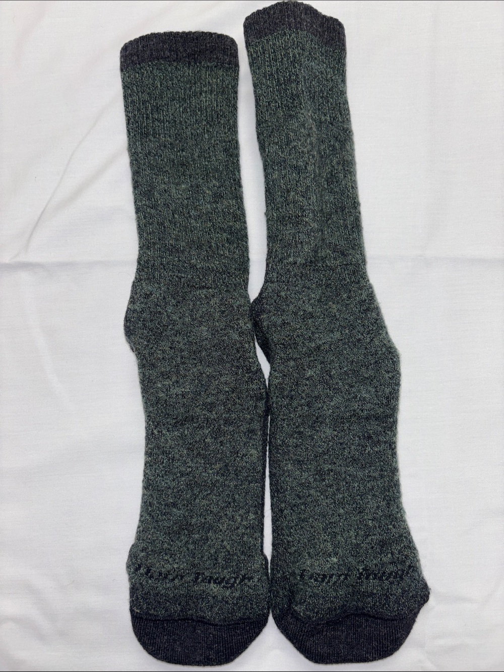Darn Tough thicker merino wool socks cushioned M